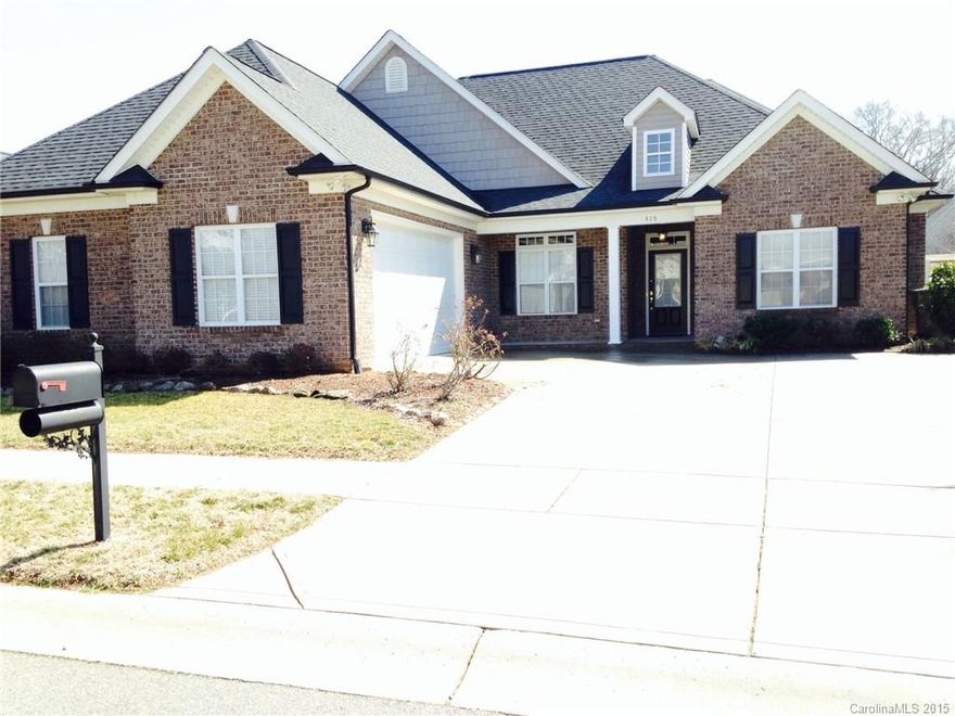 Beautiful Custom Built  Brick Ranch Home, 3 Bedroom 2 Full Bath in The Meadows. The home has 9 Ft Ceilings, Granite Counter Tops in Kitchen and Bathrooms, Ceramic Tile Floors, Vaulted Ceilings in Family Room, Master Bedroom and Bathroom , Gas Logs, Cherry Cabinets, Huge Kitchen with Breakfast Bar, Oversized Garage, Split Bedroom for Private Master Bedroom retreat.