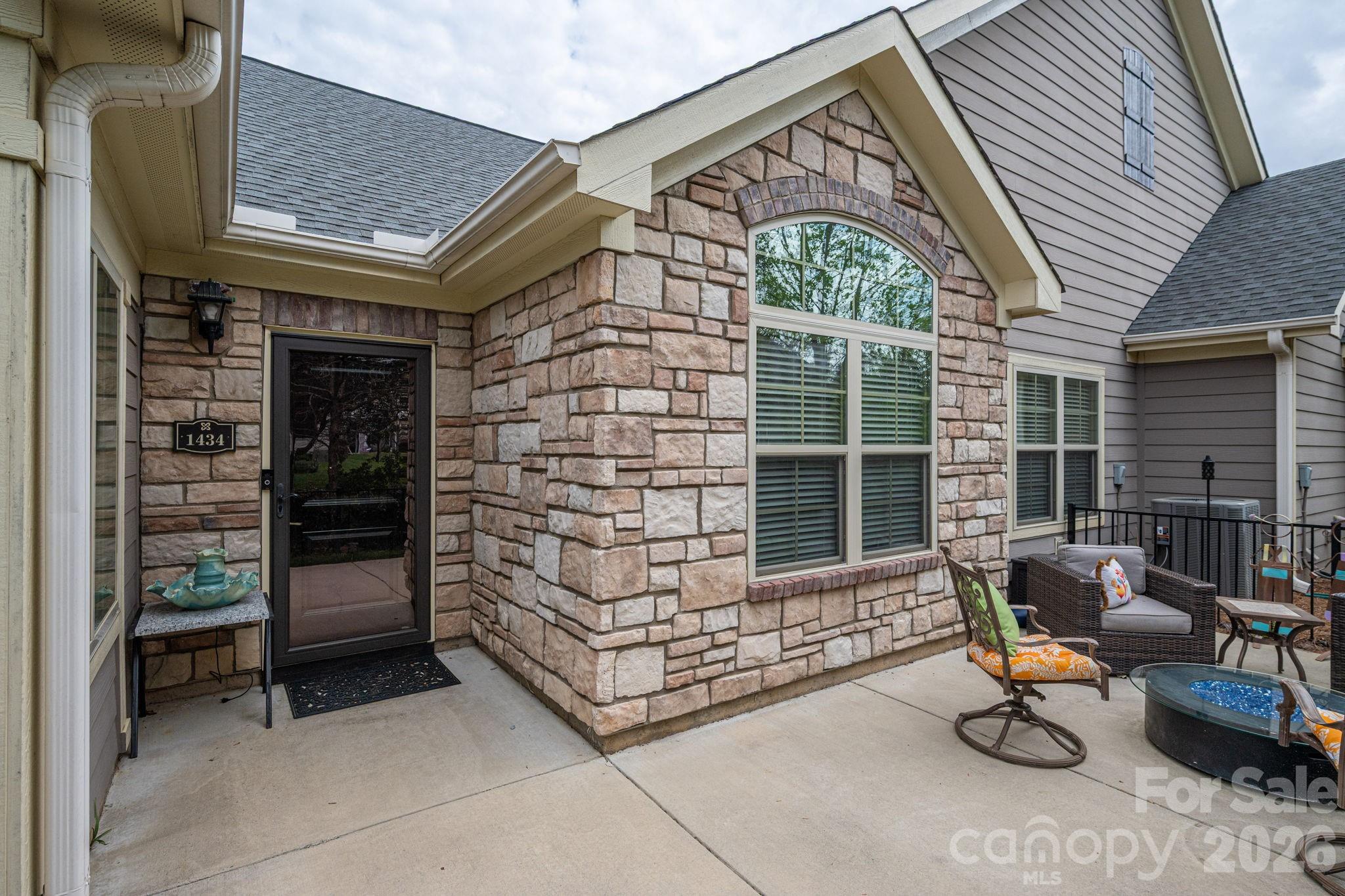 Villas at Robinson Oaks - Residential