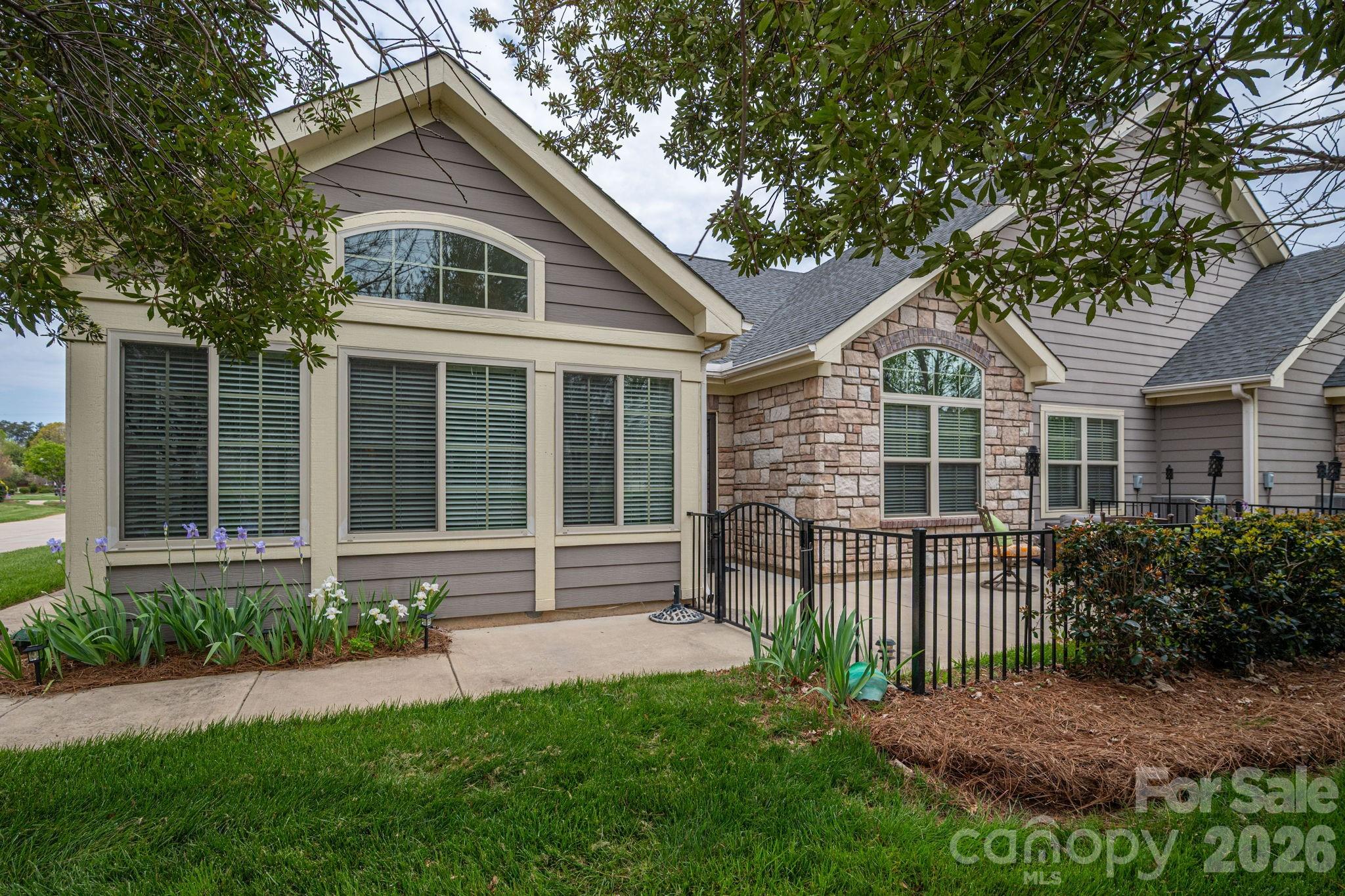 Villas at Robinson Oaks - Residential
