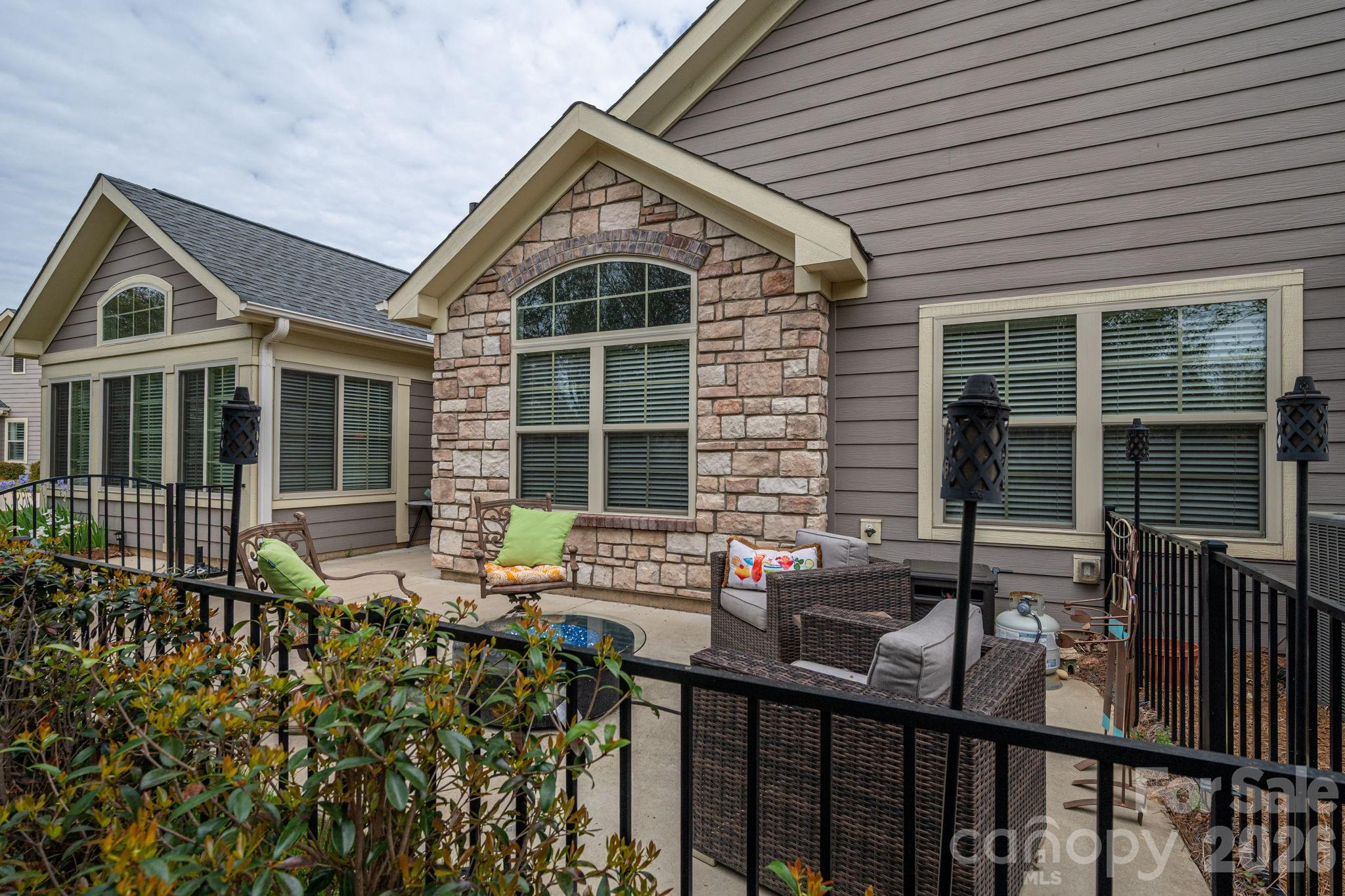 Villas at Robinson Oaks - Residential