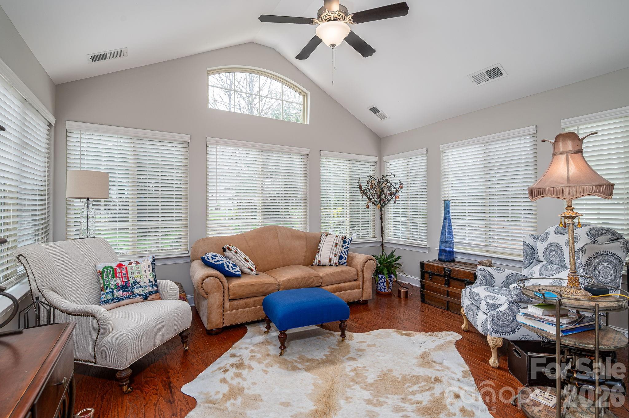 Villas at Robinson Oaks - Residential