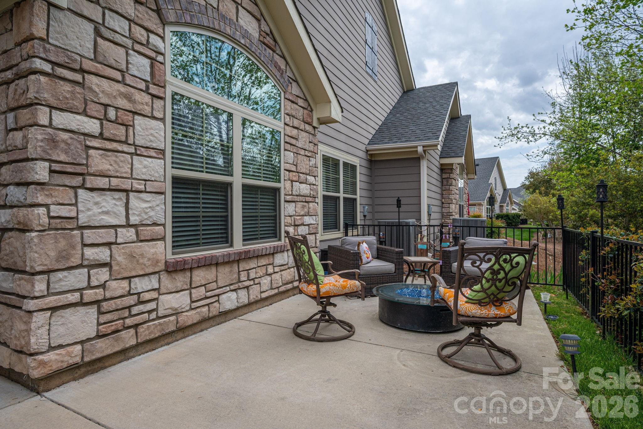 Villas at Robinson Oaks - Residential