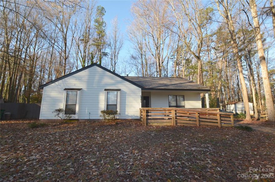 LIKE NEW HOME, BRAND NEWLY RENOVATED! NEW FLOORING, NEW CABINETS, NEW PAINT! SMELLS LIKE NEW!

Open concept stunner with pristine kitchen. Spacious family room plus a living room in the front of the home perfect for work at home office or game room. Three ample sized bedrooms. Beautiful ranch plan close to ALL THINGS CHARLOTTE! WELCOME HOME!