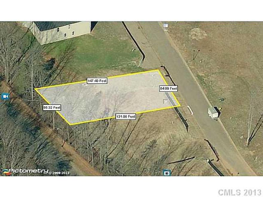 Residential lot. Can be bought with 3 other lots. Owner financing available with acceptable offer: $1,500 down and $225.00 monthly.