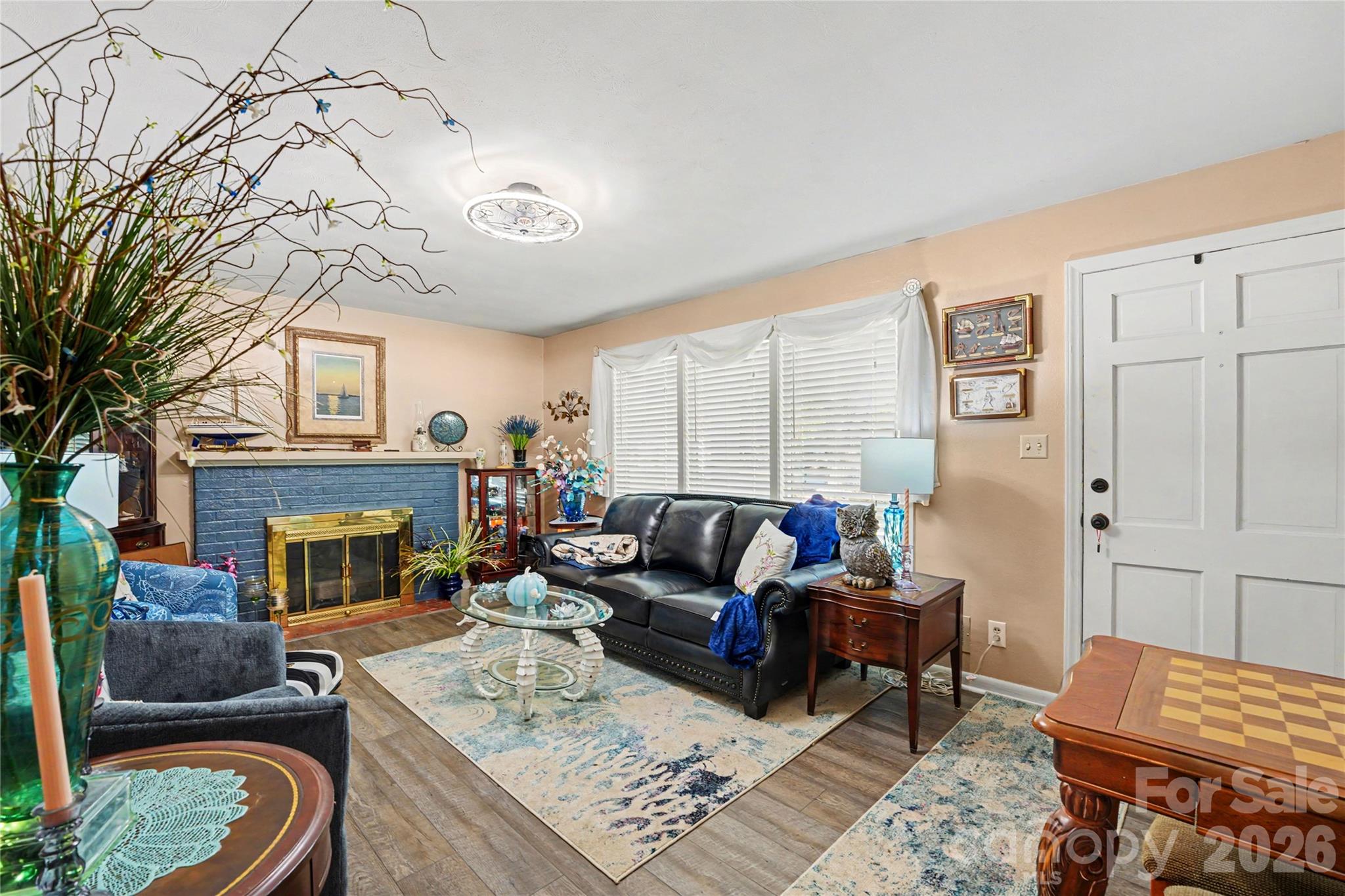1410 36th Avenue Drive NE