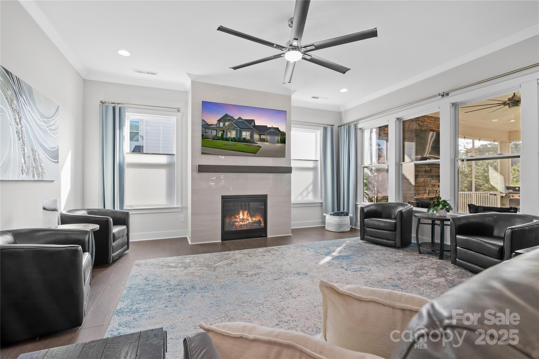 Hollins Grove - Residential