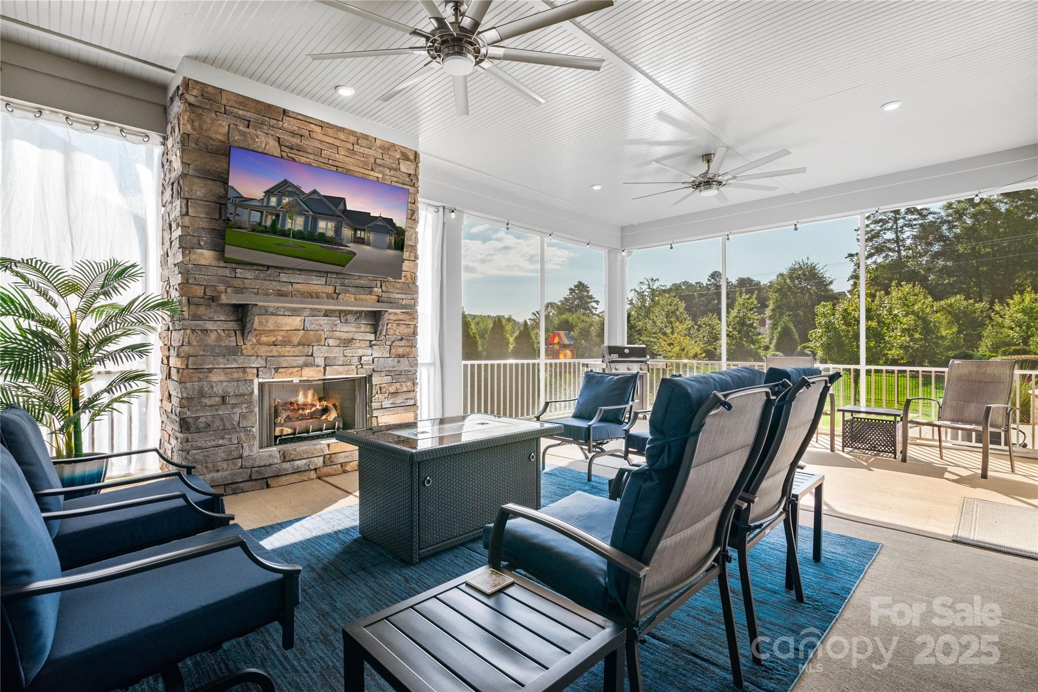 Hollins Grove - Residential