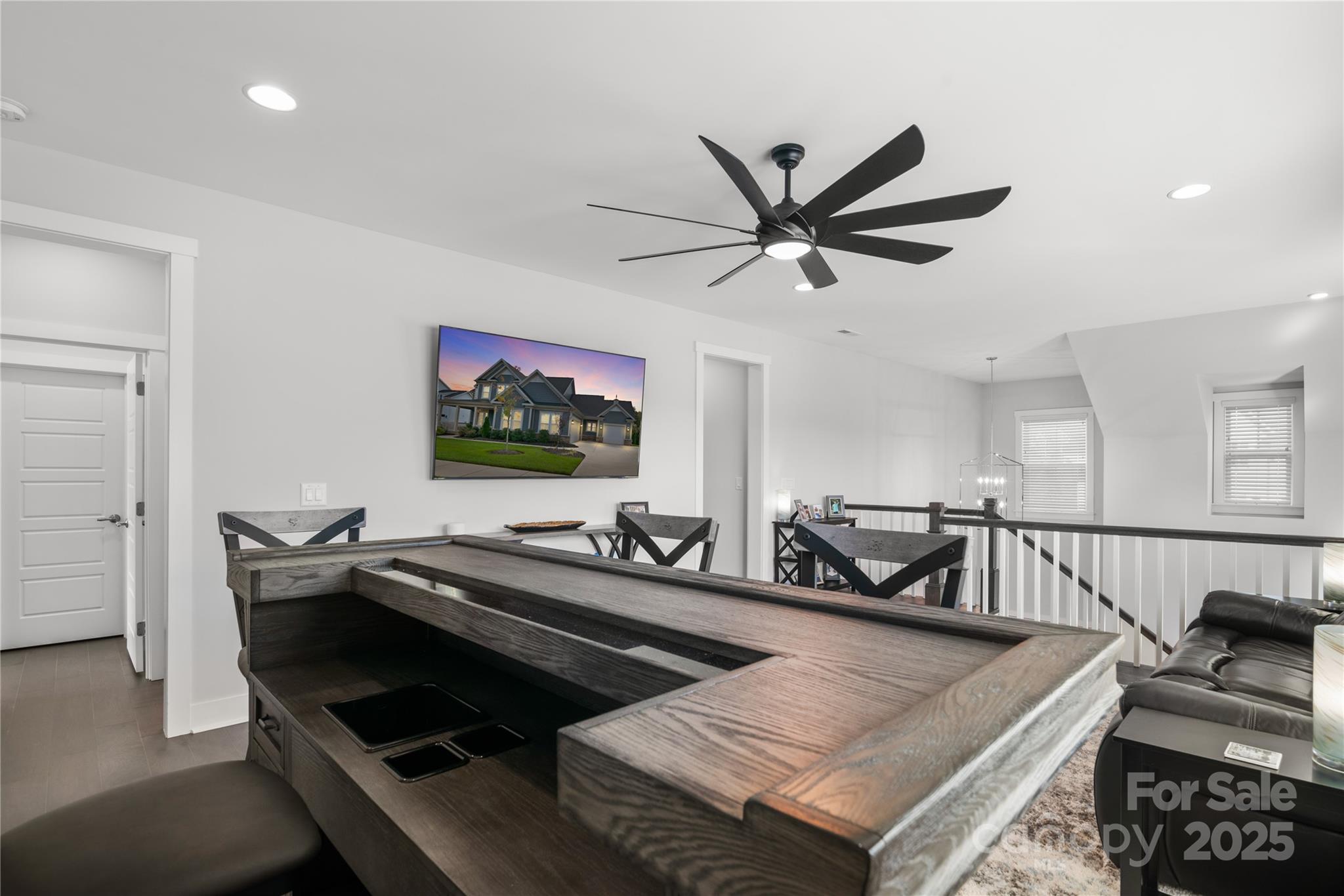 Hollins Grove - Residential