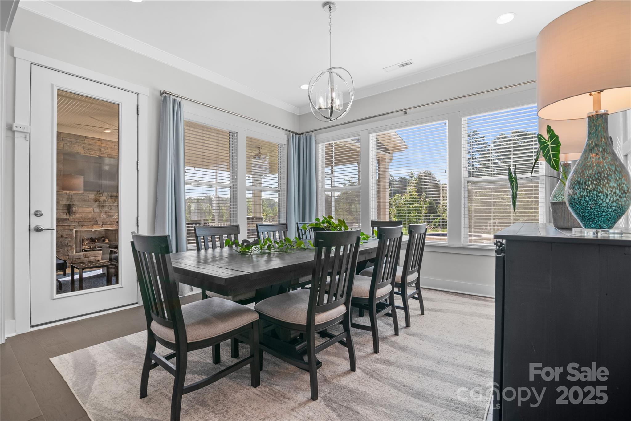 Hollins Grove - Residential