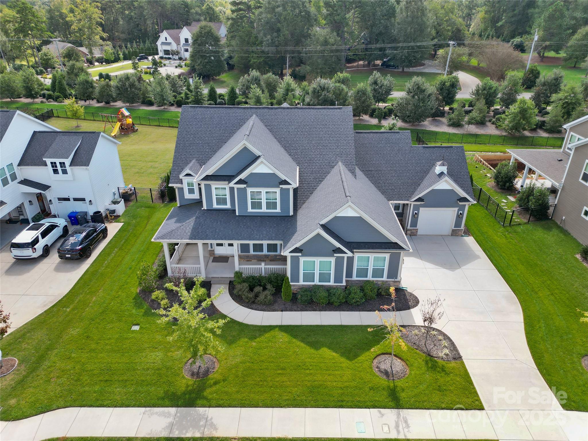 Hollins Grove - Residential