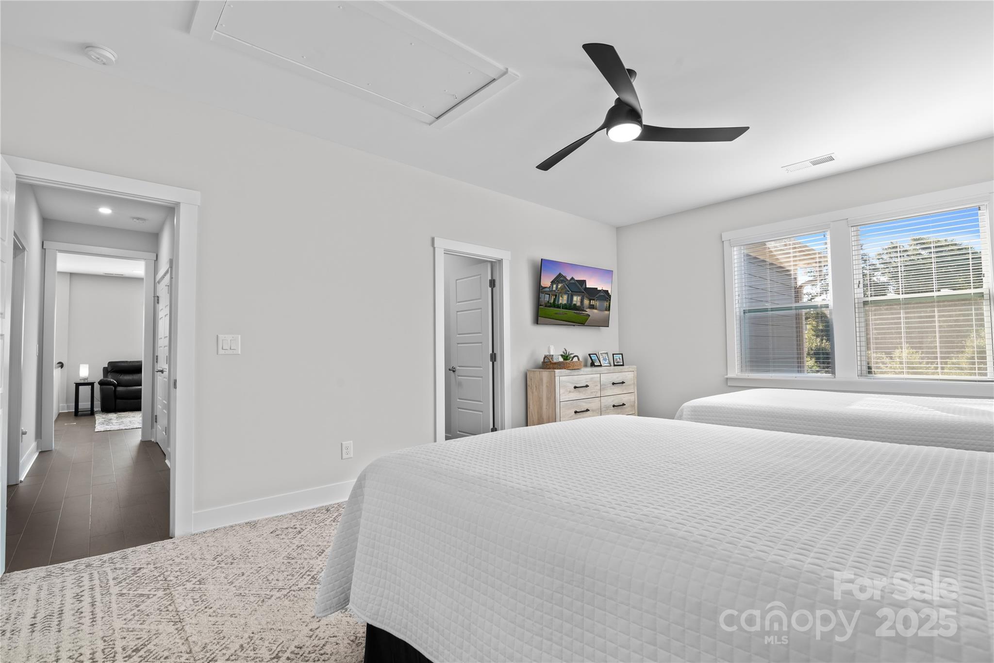 Hollins Grove - Residential