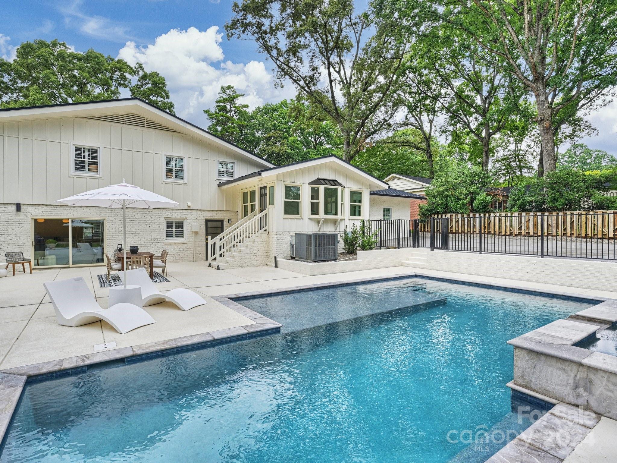 Lansdowne - Residential