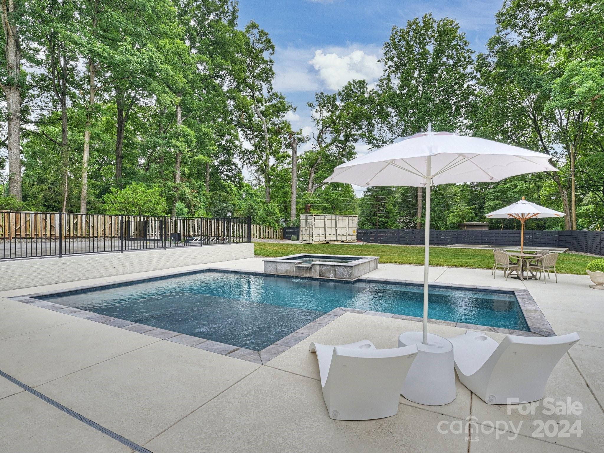 Lansdowne - Residential