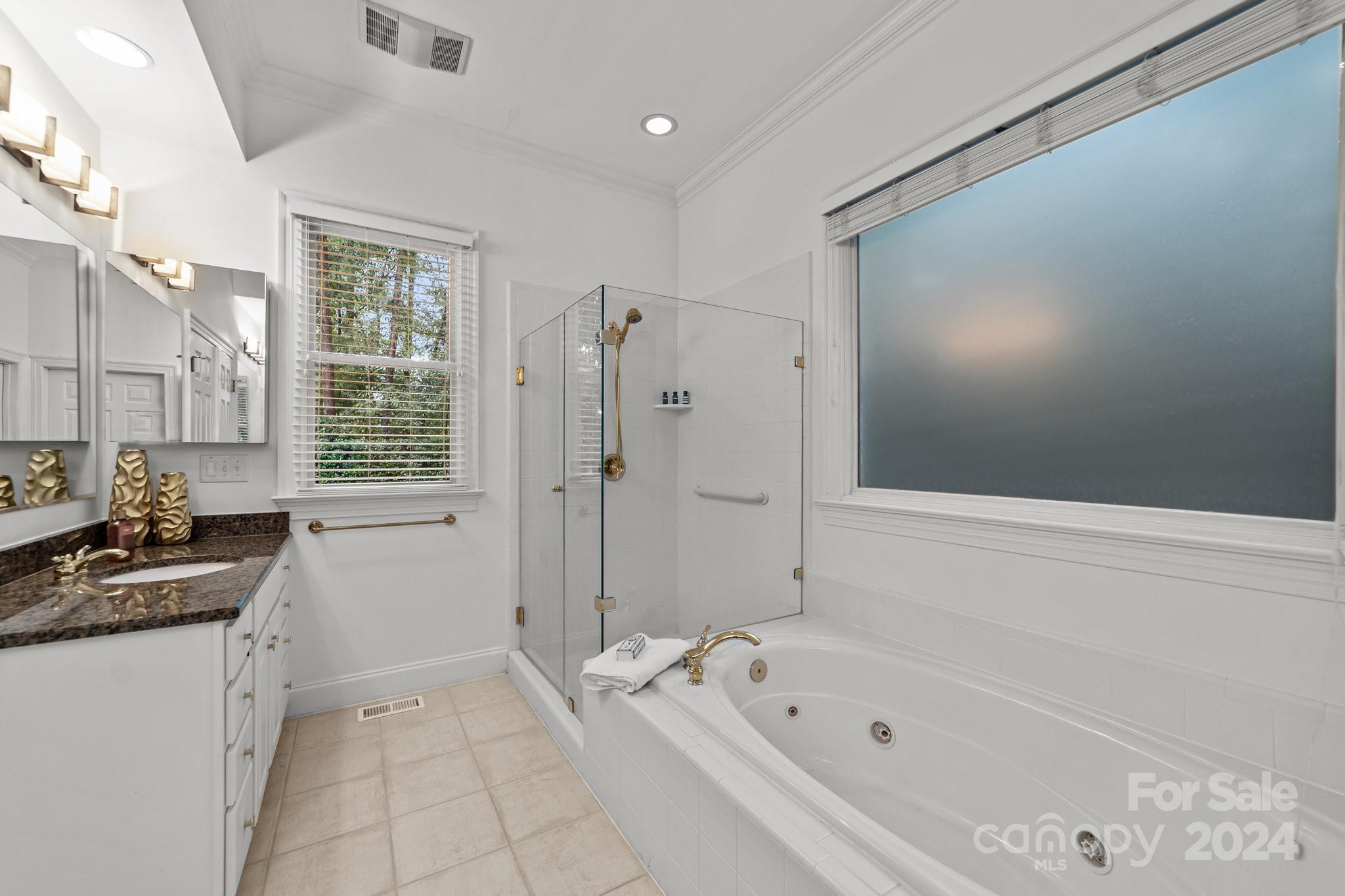 The Peninsula - Residential