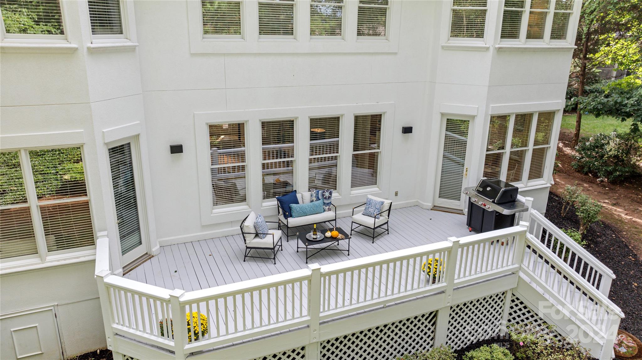 The Peninsula - Residential