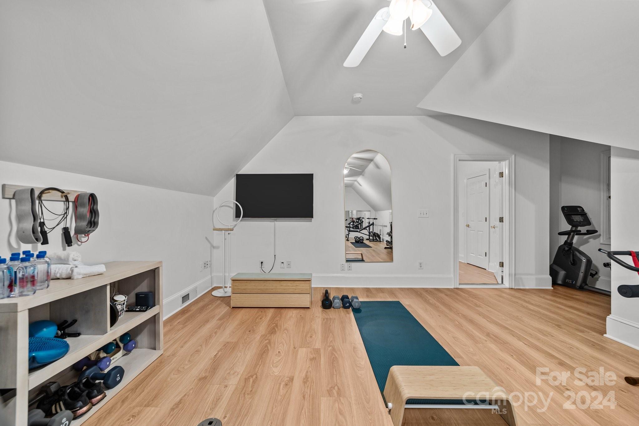 The Peninsula - Residential