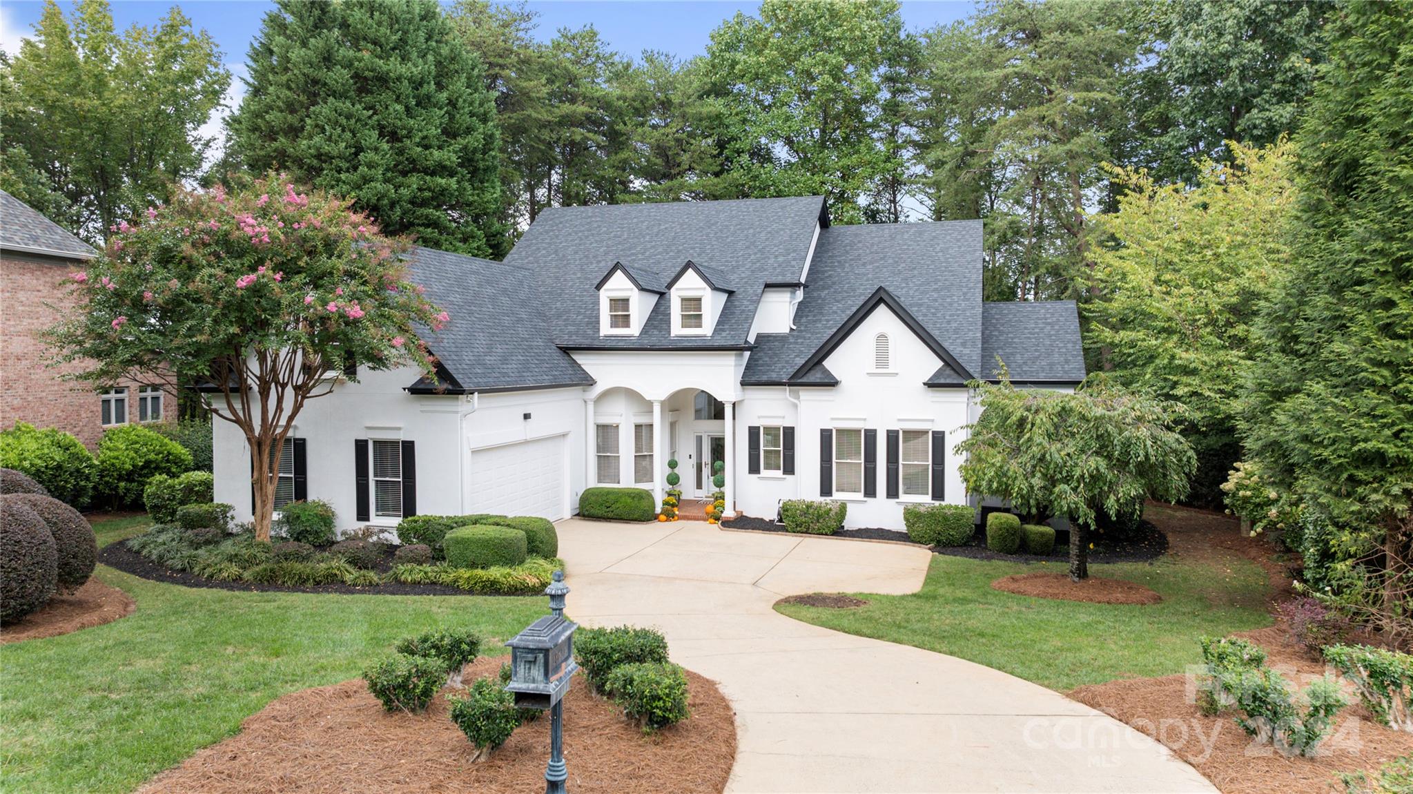 The Peninsula - Residential