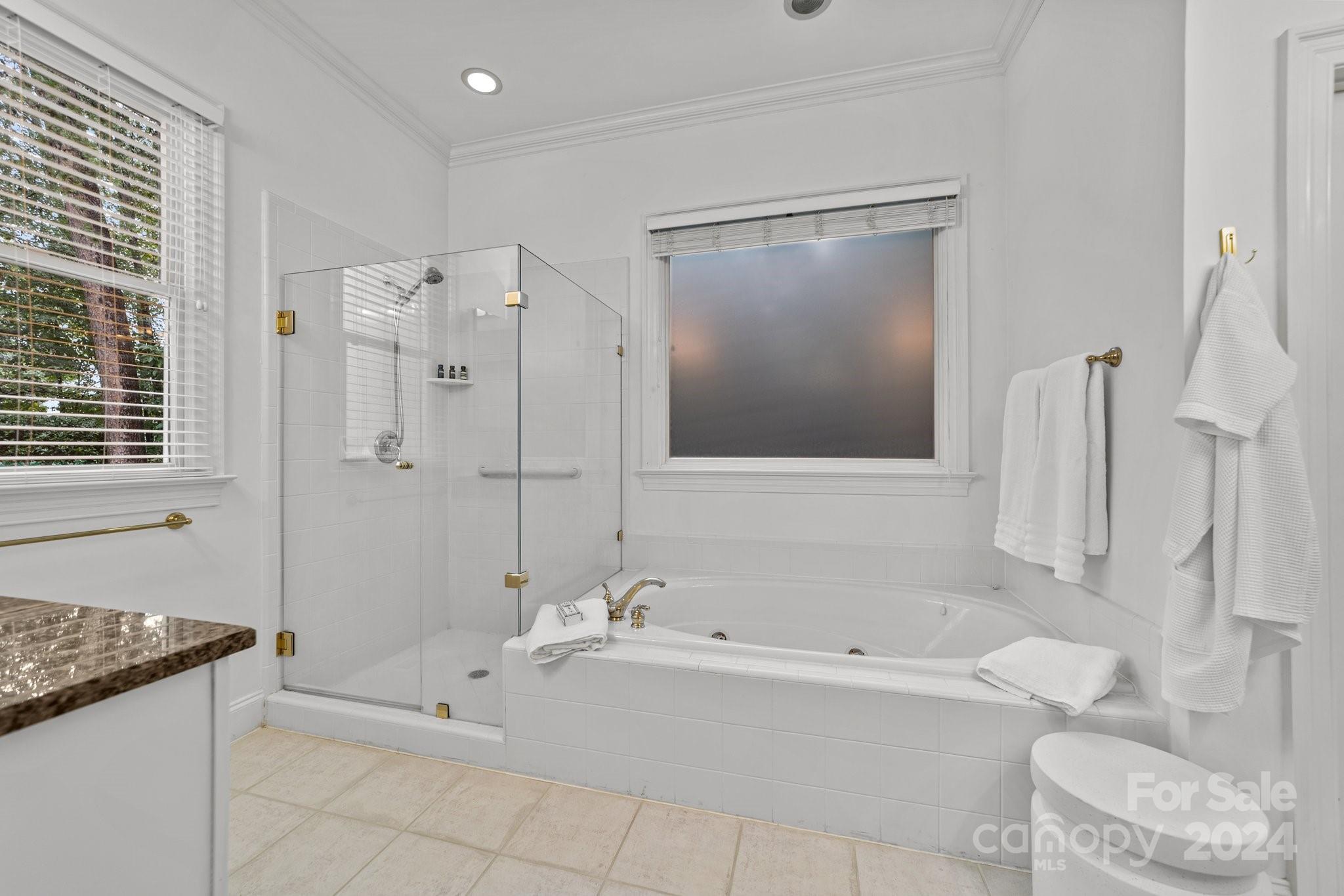 The Peninsula - Residential