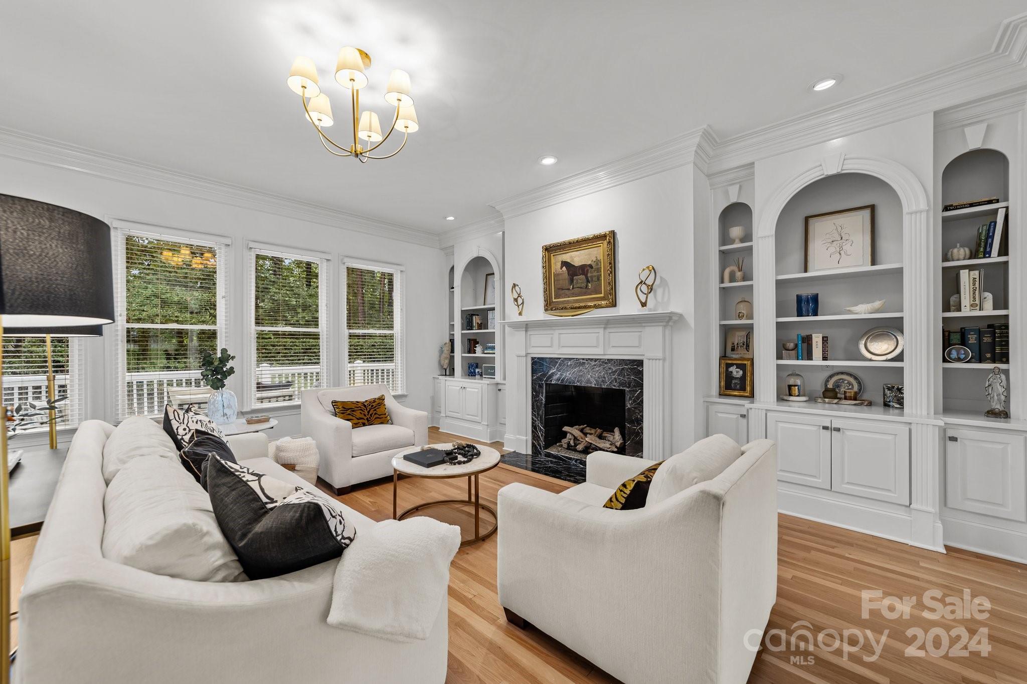 The Peninsula - Residential