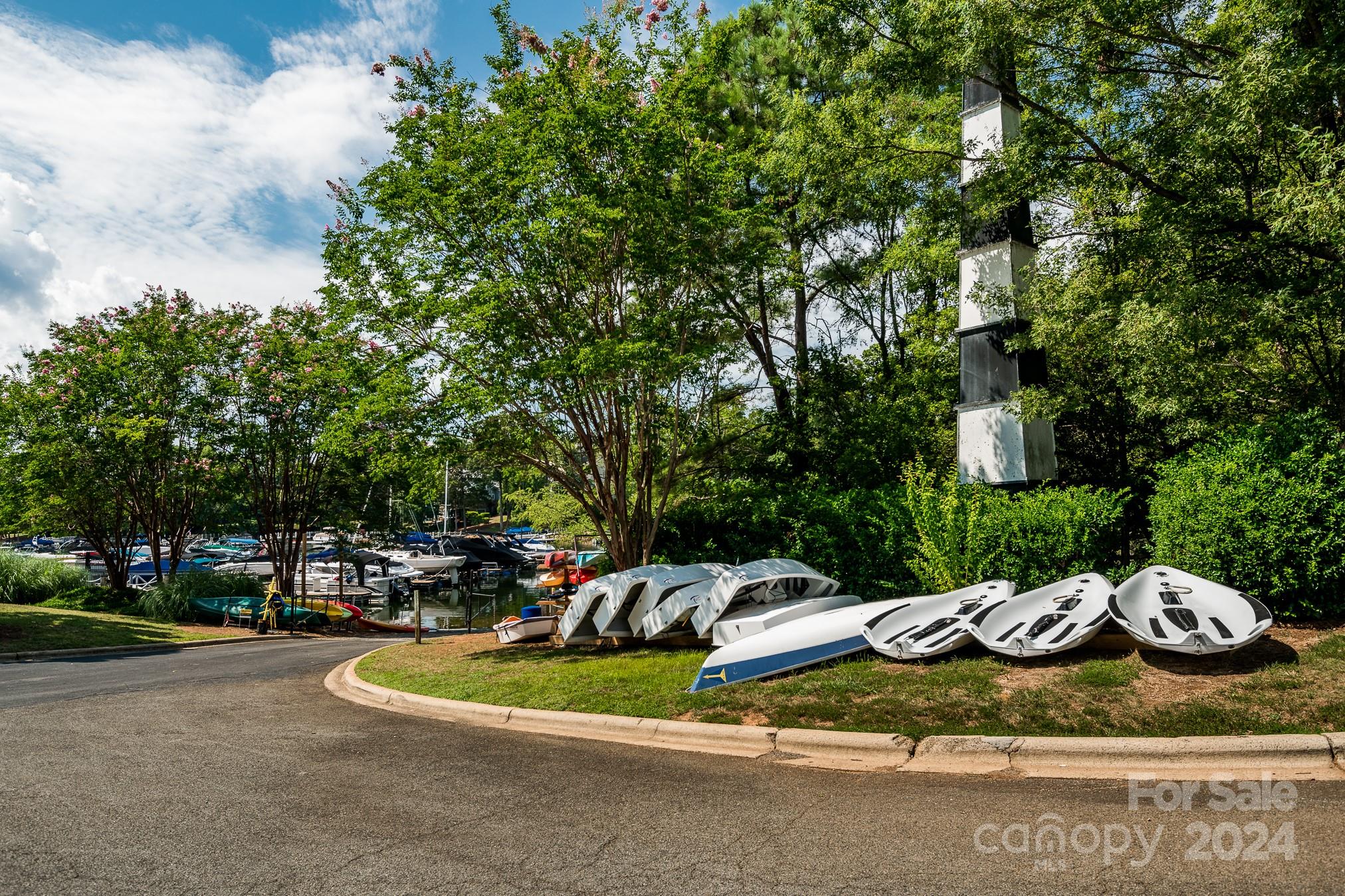 The Peninsula - Residential