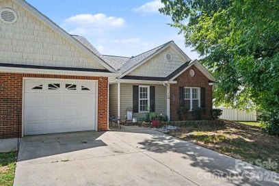219 Edinburgh Court Mount Holly NC 28120
