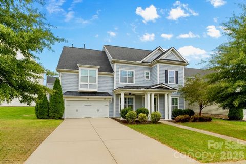 Photo of 5401 Meadowcroft Way, Fort Mill, SC 29708 (MLS # 4345886)