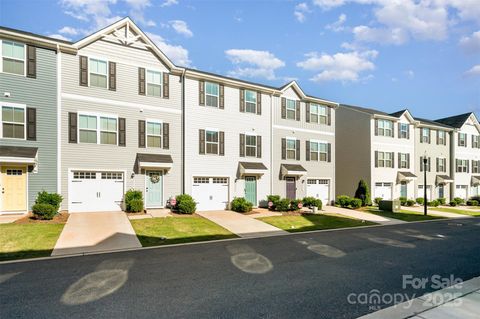 2037 Langer Street Charlotte NC 28214