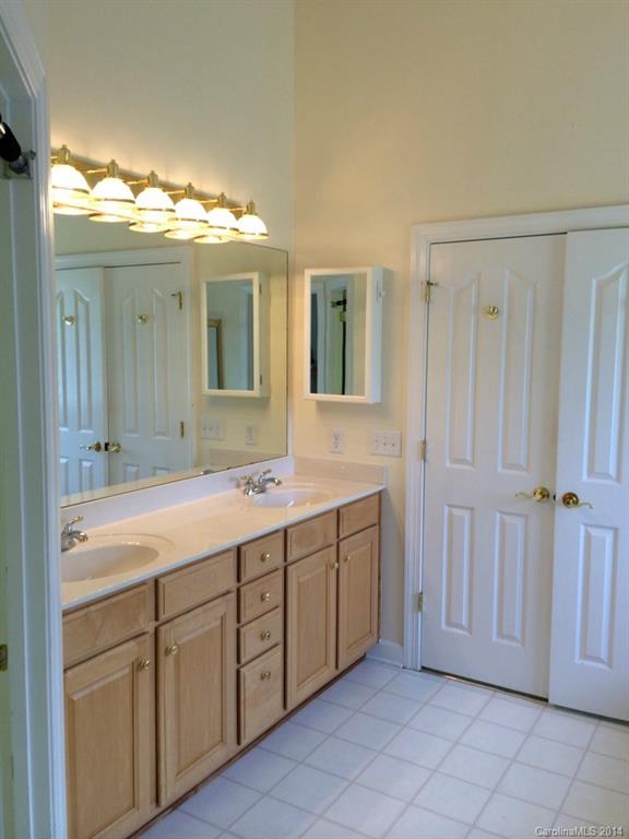 Hunter Oaks - Residential Lease