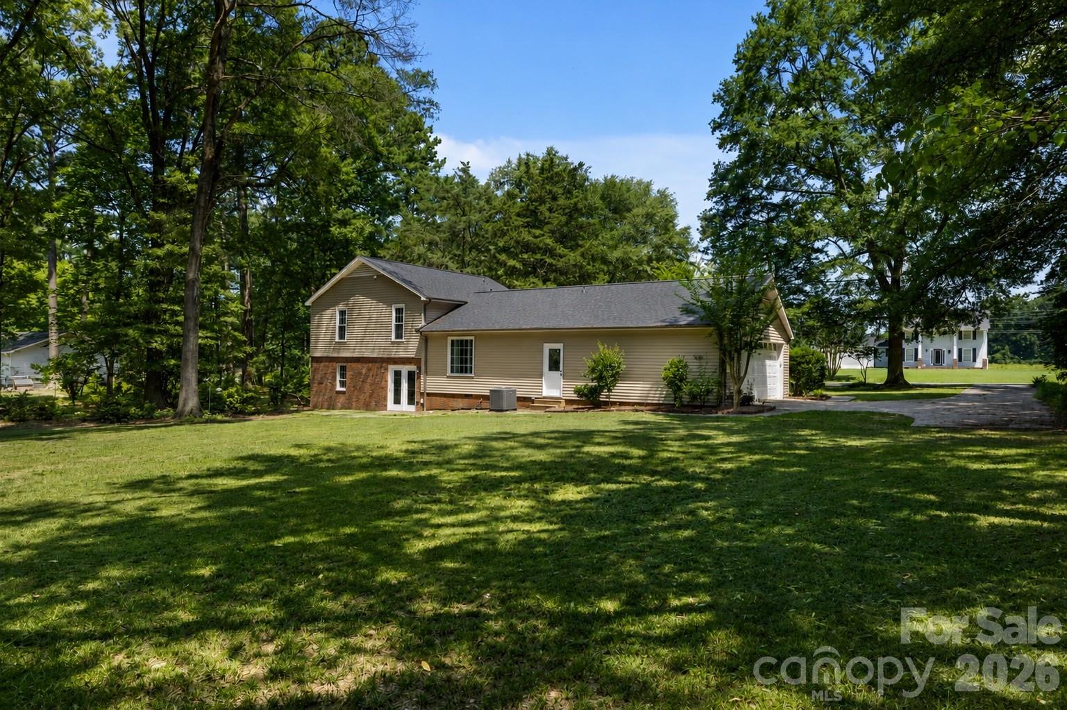 5381 Woodside Drive