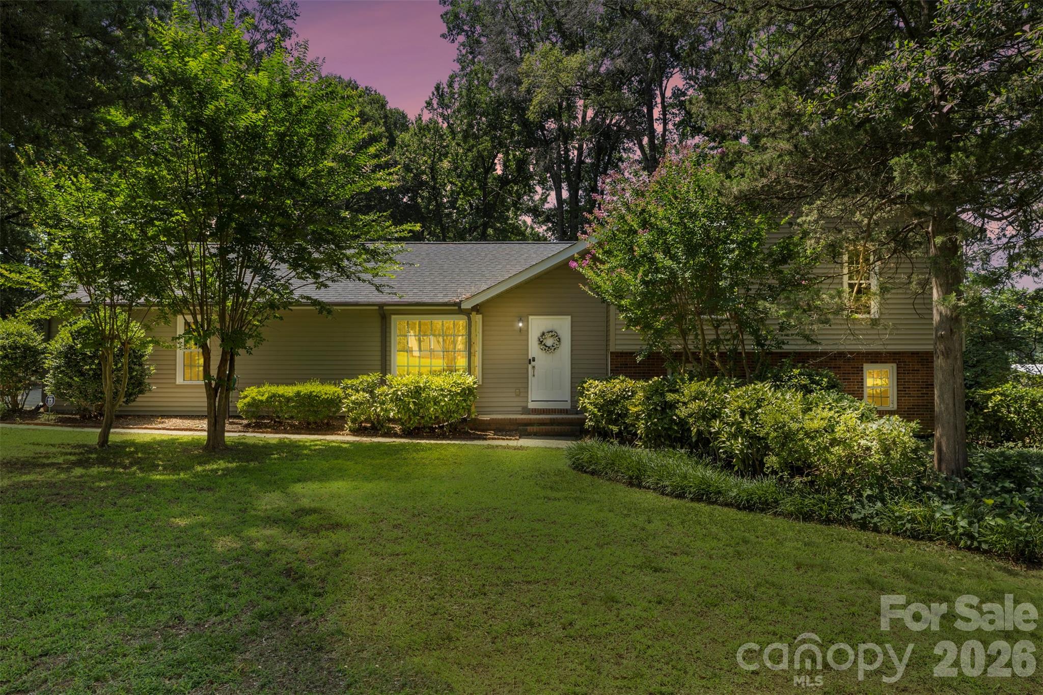 5381 Woodside Drive