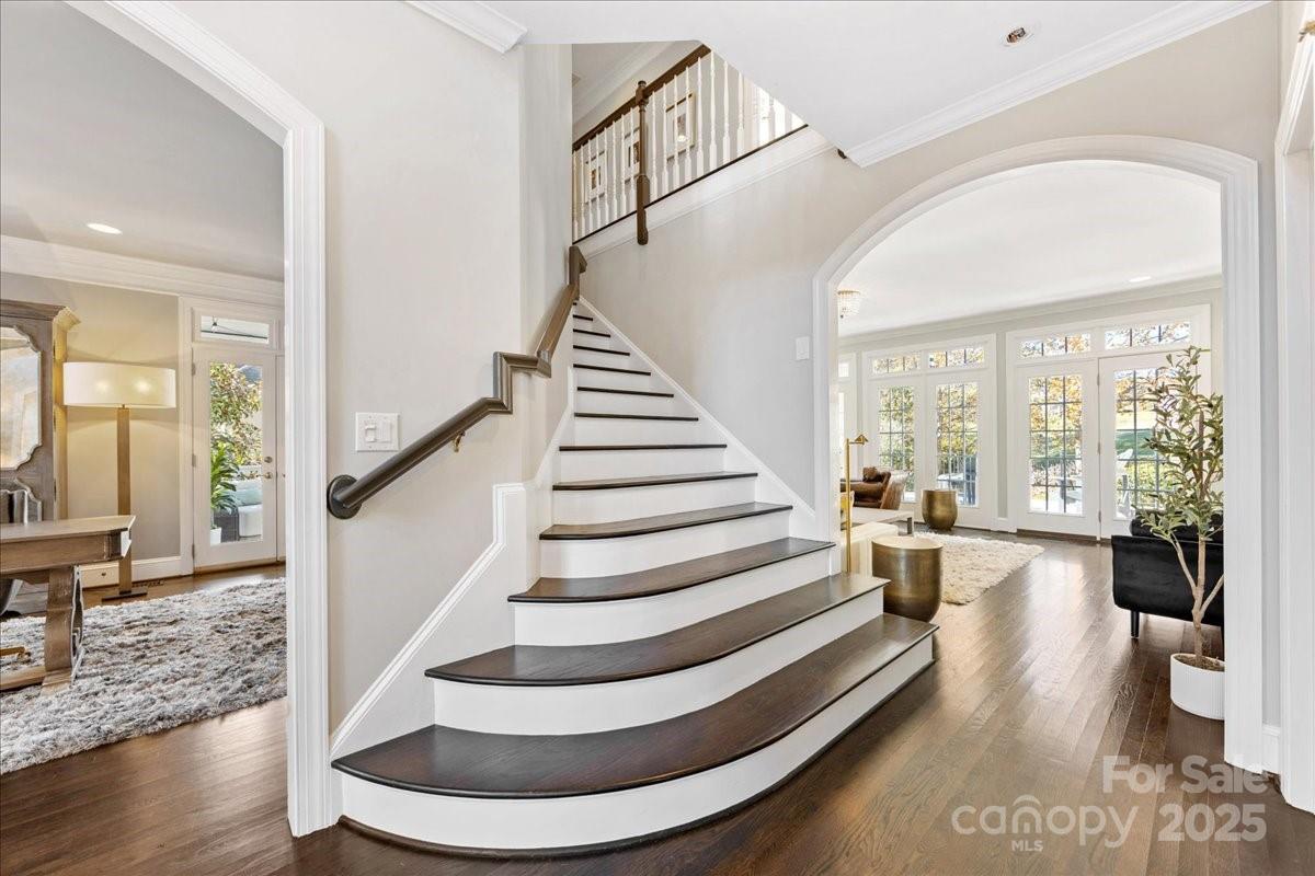 7625 Seton House Lane