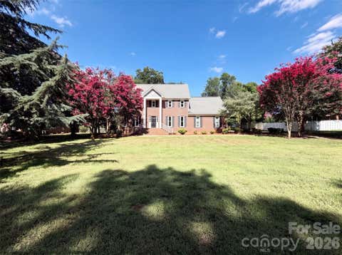 Photo of 9020 Bartlett Road, Charlotte, NC 28227 (MLS # 4412607)