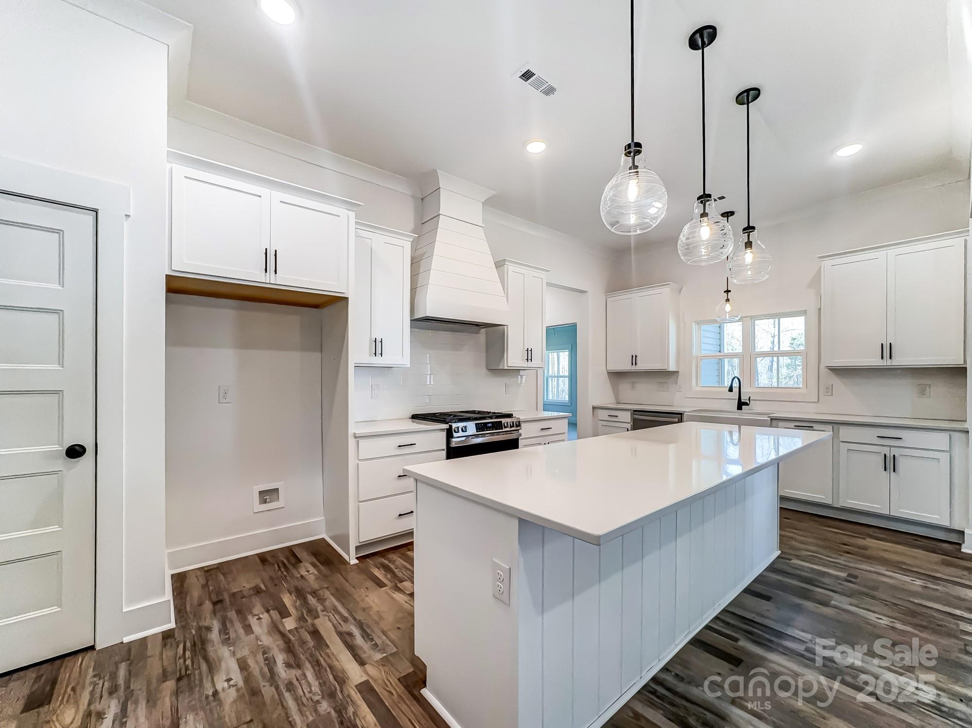 Sanders Landing - Residential