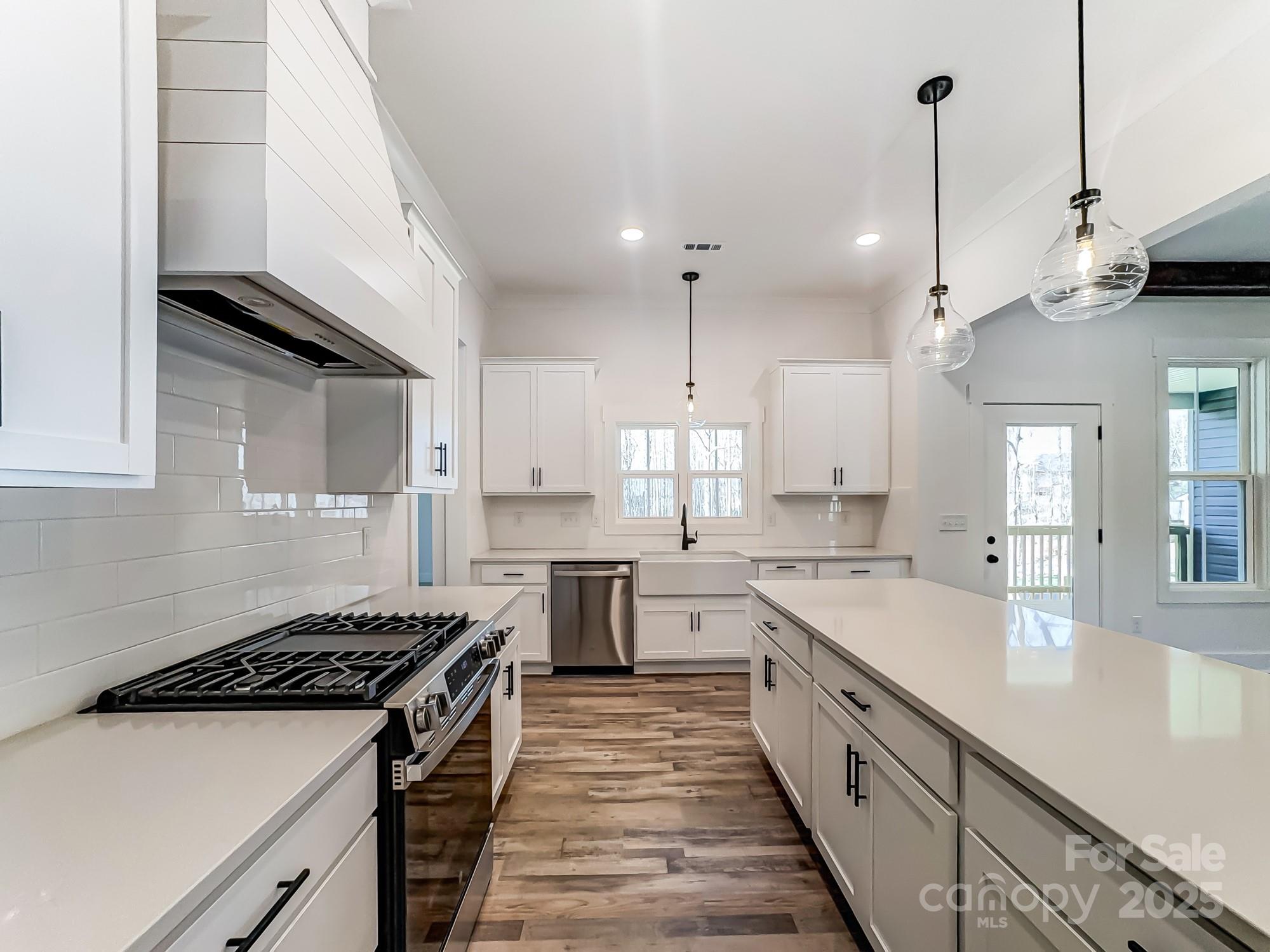 Sanders Landing - Residential