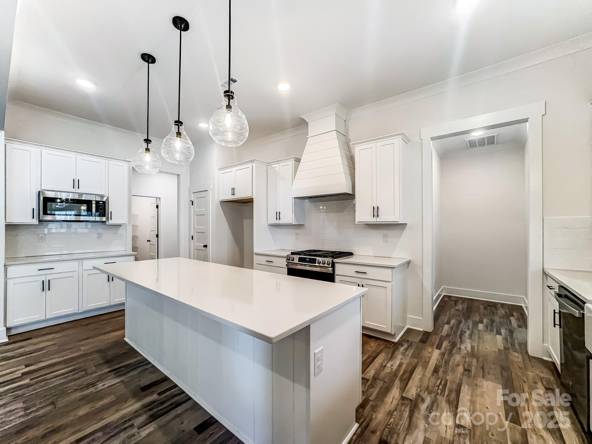 Sanders Landing - Residential