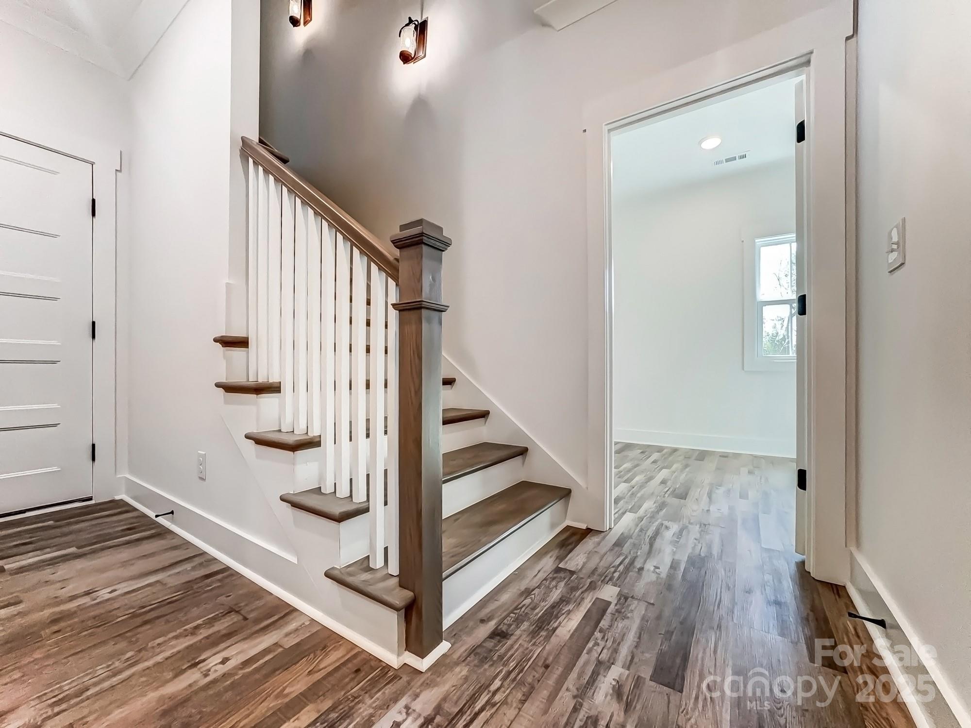 Sanders Landing - Residential