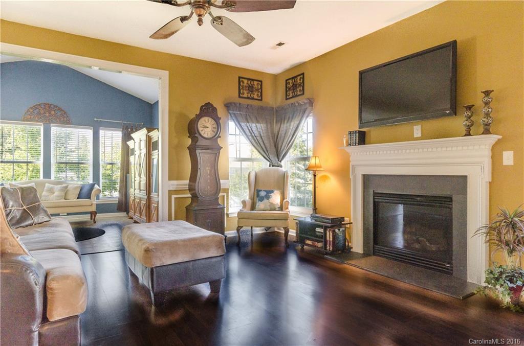 Autumn Cove at Lake Wylie - Residential