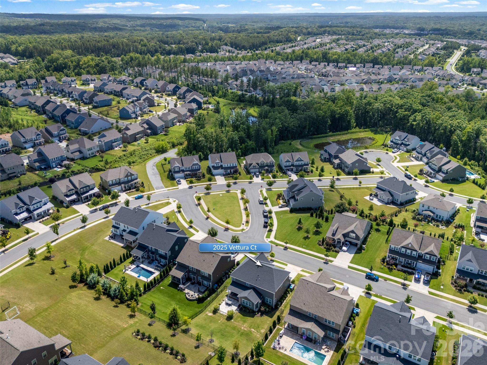 2025 Vettura Court