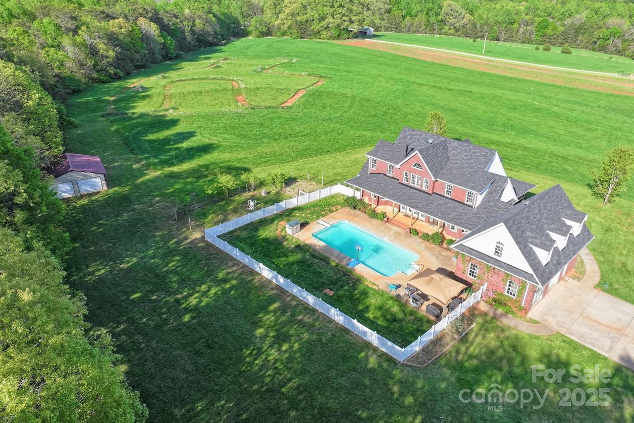 3300 Paul Heavner Lane