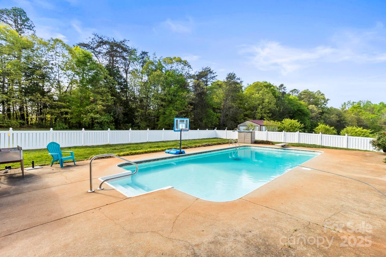 3300 Paul Heavner Lane