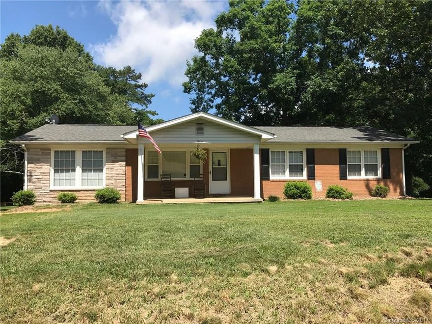 Great home in much sought after Mount Pleasant!!  Home is extremely well built with roof and HVAC both less than 10 years old.  Almost an acre with a large detached garage or shop building!  Do not miss this opportunity to show your client this fantastic home.  This home is in a great, established neighborhood with no HOA!!  
New Dishwasher installed June 2017.
Complete HVAC service and maintenance June 2017.
Also, refridgerator, washer and dryer may stay with the home.