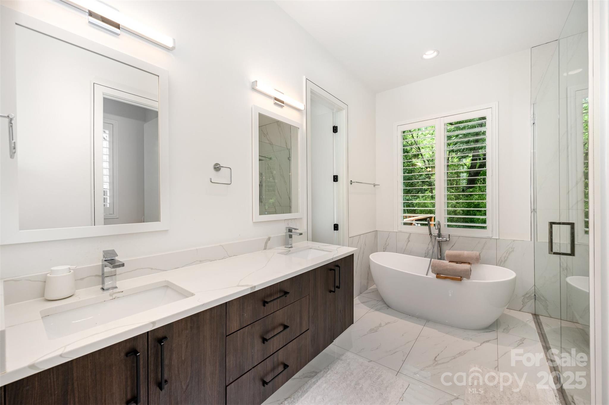 Mammoth Oaks - Residential