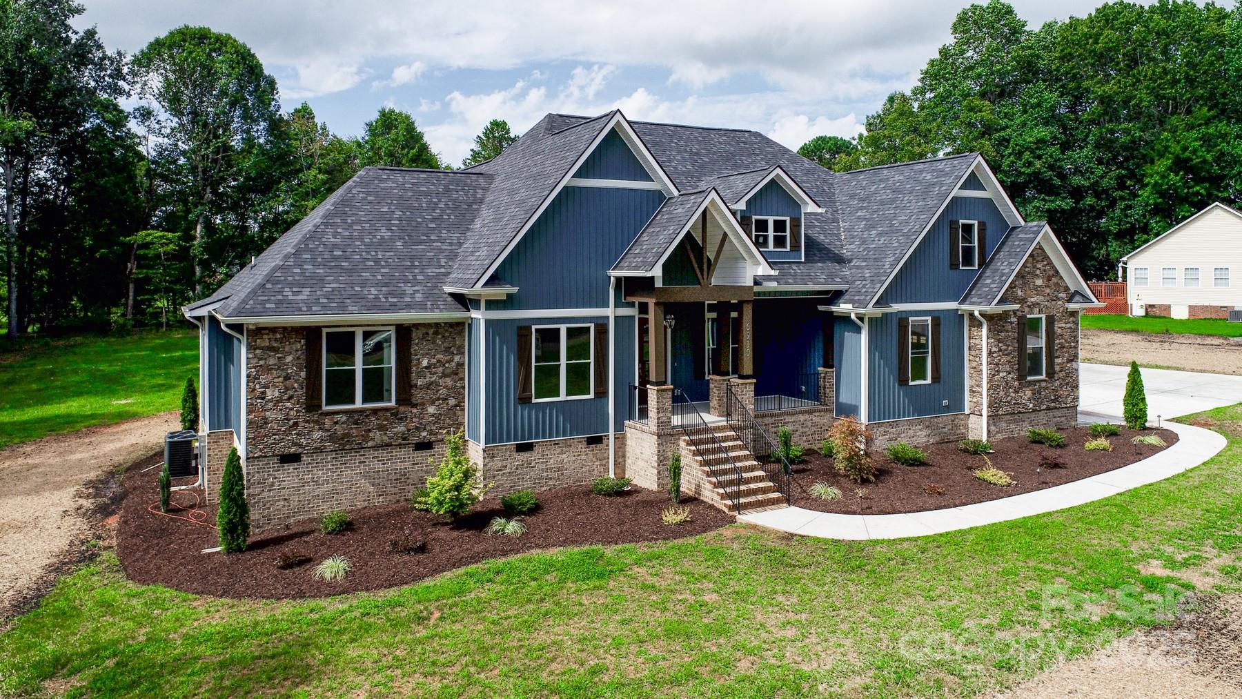 6910 Harvest Glen Drive