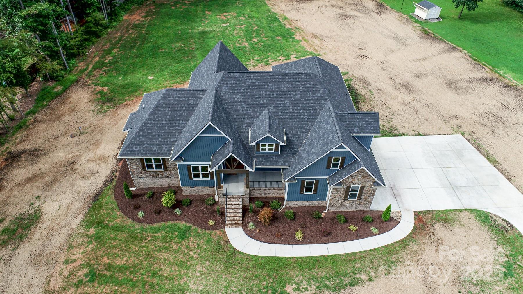 6910 Harvest Glen Drive