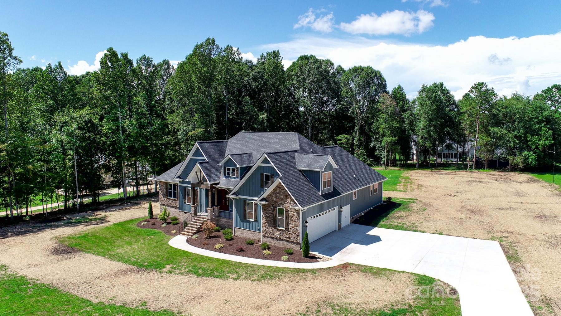 6910 Harvest Glen Drive