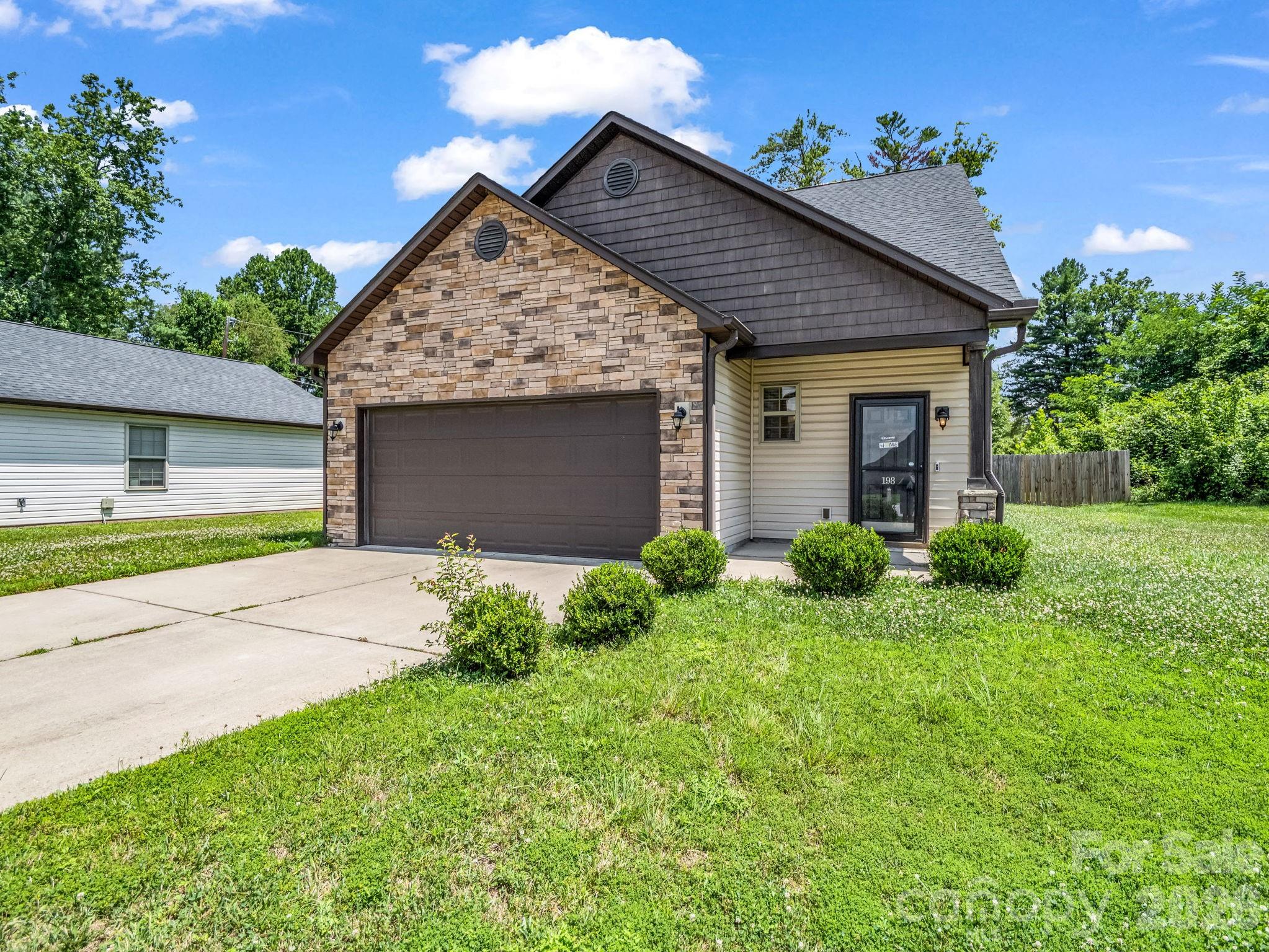 198 N River Road