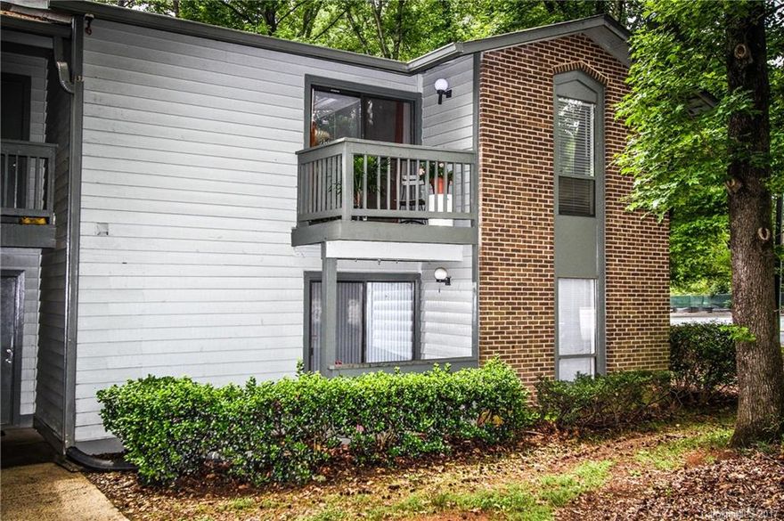 Great rental unit in the Essex in SouthPark! Walk to Strawberry Hill shops and dining. Second floor corner unit with an updated bathroom, fresh paint, and laundry included.