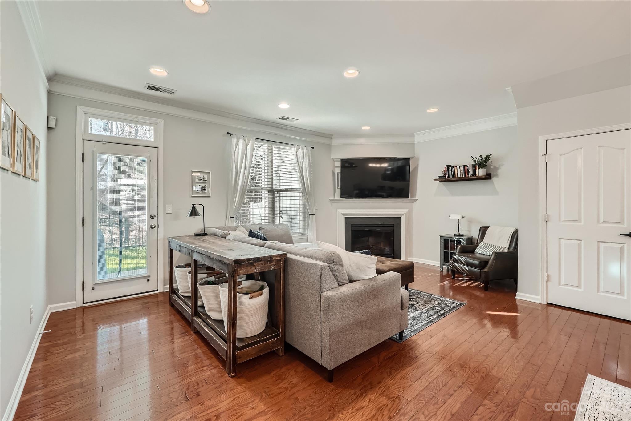 The Mews at Laurel Valley - Residential