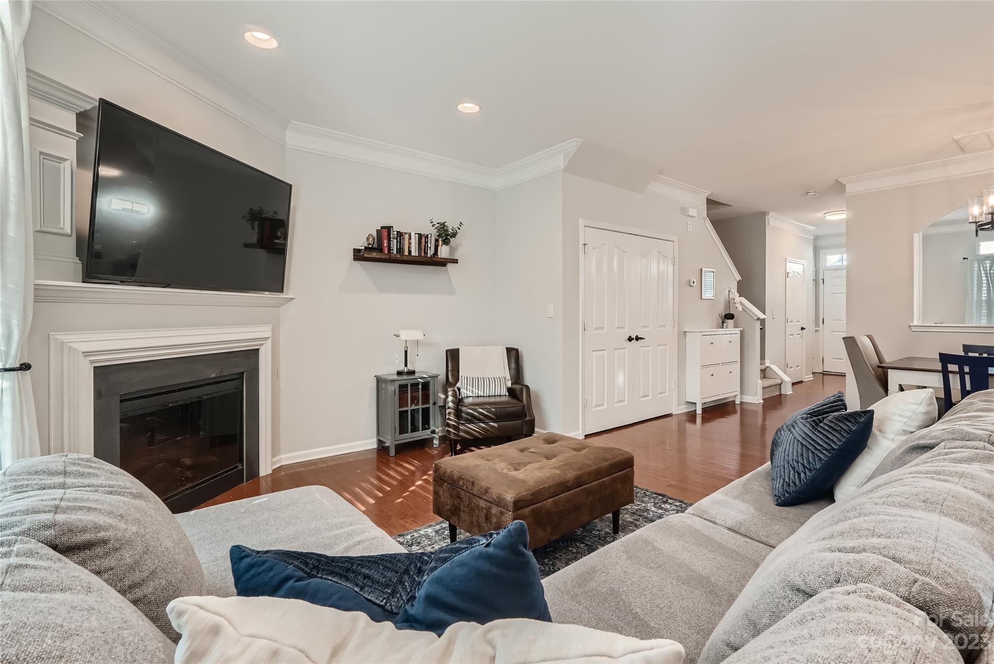 The Mews at Laurel Valley - Residential