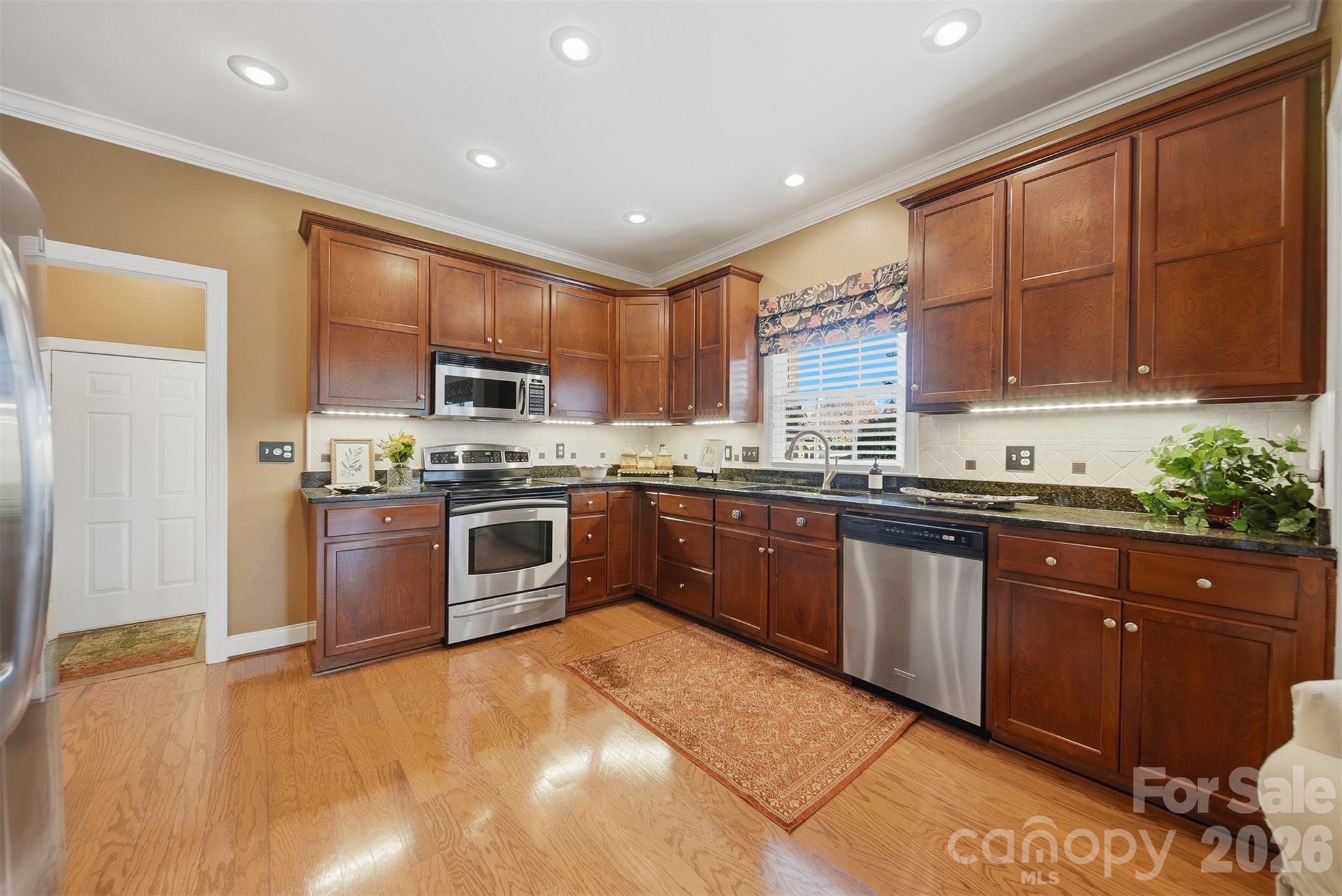 Moores Ferry Townhomes - Residential